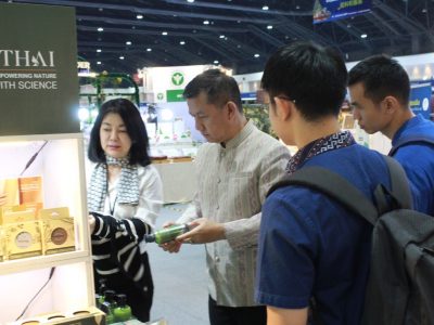 รองอธิบดี พช. เยี่ยมชมงาน และให้กำลังใจผู้ประกอบการในงาน “OTOP City 2024 Happy Market มอบความสุข ด้วยของขวัญล้ำค่า จากภูมิปัญญาไทย”